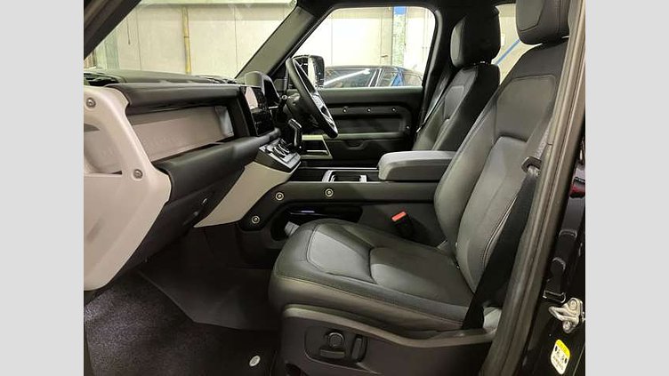 2024 中古 Land Rover Defender 110 サントリーニブラック D300 AWD（AT） X-DYNAMIC HSE