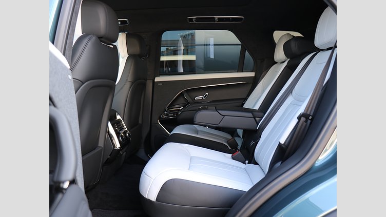 2024 認定中古車 Land Rover Range Rover Sport ジオラグリーン D300マイルドハイブリッド Autobiography