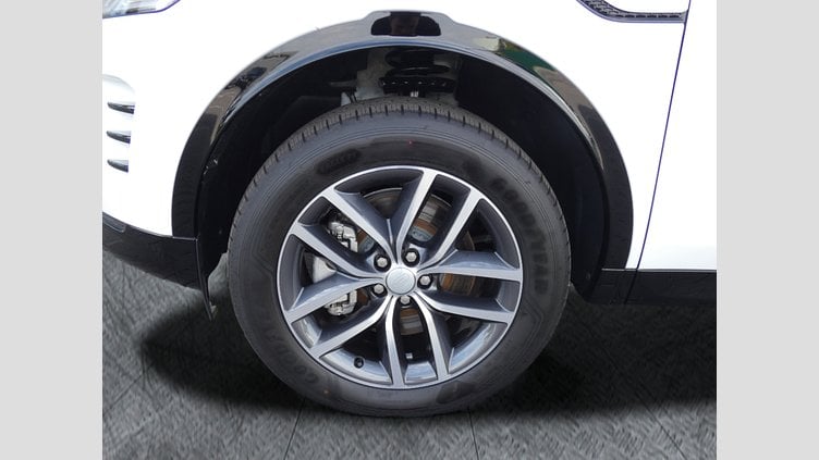 2024 Approved Land Rover Discovery Sport Fuji White D165 AWD MHEV Standard Wheelbase Dynamic SE