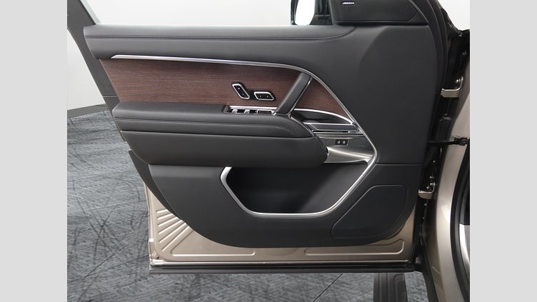 2023 Approved Land Rover Range Rover Batumi Gold 3.0 litre i6 PHEV​ HSE