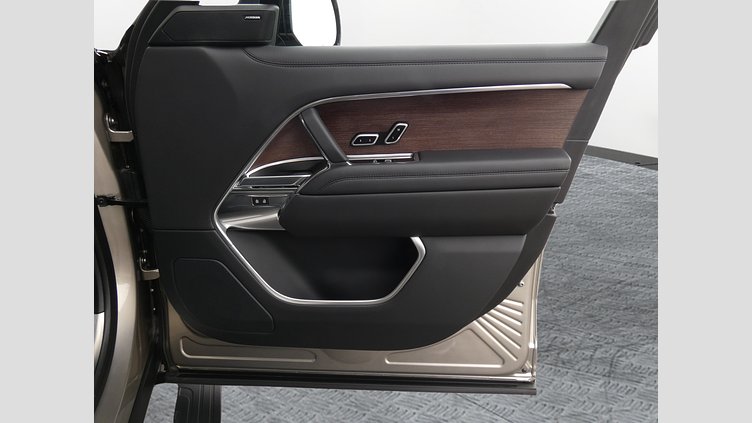 2023 Approved Land Rover Range Rover Batumi Gold 3.0 litre i6 PHEV​ HSE