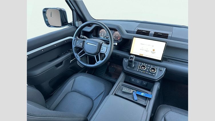 2023 Approved Land Rover Defender 130 Fuji White D300 AWD AUTOMATIC MHEV X-DYNAMIC HSE