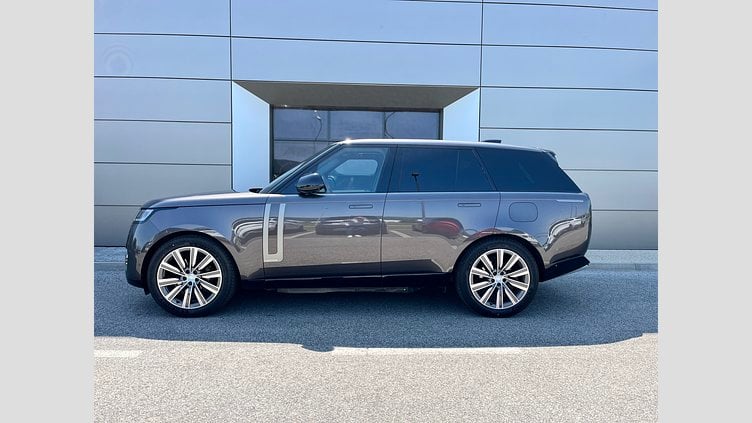 2025 JAZDENÉ VOZIDLÁ Land Rover Range Rover Sivá Charente P460e PHEV SWB AUTOMAT AWD Autobiography
