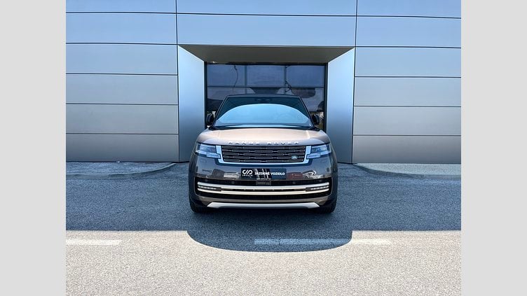 2025 JAZDENÉ VOZIDLÁ Land Rover Range Rover Sivá Charente P460e PHEV SWB AUTOMAT AWD Autobiography