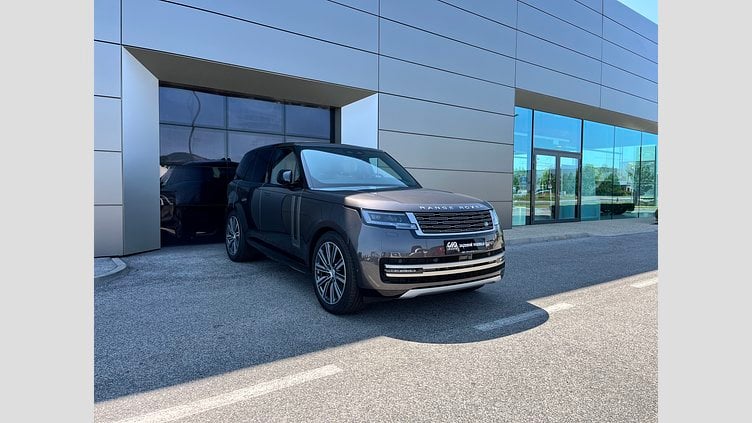 2025 JAZDENÉ VOZIDLÁ Land Rover Range Rover Sivá Charente P460e PHEV SWB AUTOMAT AWD Autobiography