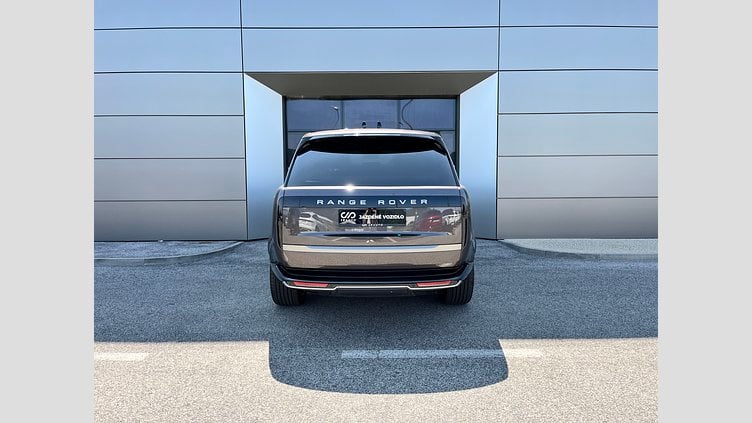 2025 JAZDENÉ VOZIDLÁ Land Rover Range Rover Sivá Charente P460e PHEV SWB AUTOMAT AWD Autobiography