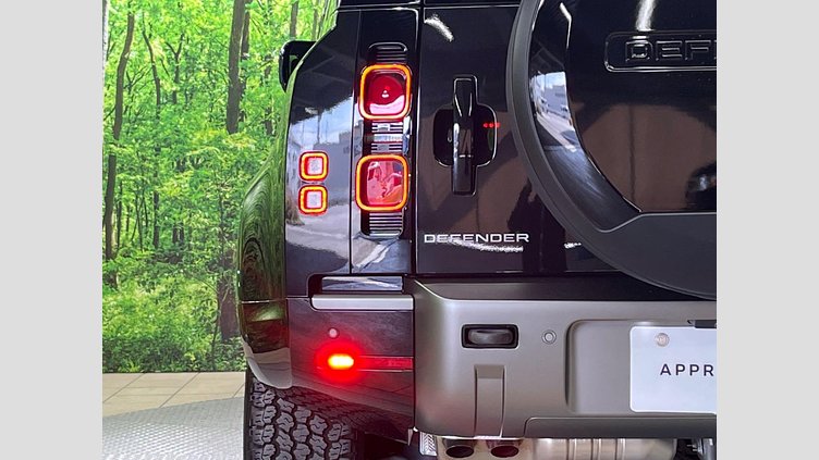 2023 認定中古車 Land Rover Defender 110 サントリーニブラック D300 AWD（AT） X-DYNAMIC SE