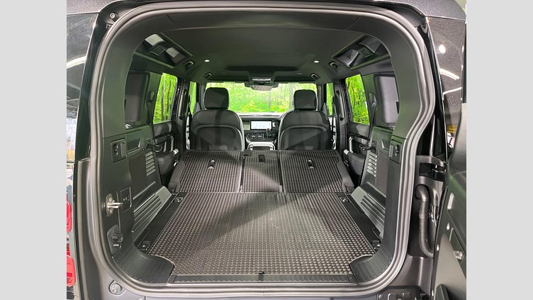 2023 認定中古車 Land Rover Defender 110 サントリーニブラック D300 AWD（AT） X-DYNAMIC SE
