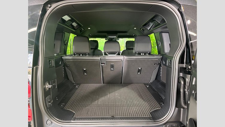 2023 認定中古車 Land Rover Defender 110 サントリーニブラック D300 AWD（AT） X-DYNAMIC SE