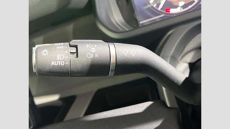 2023 認定中古車 Land Rover Defender 110 サントリーニブラック D300 AWD（AT） X-DYNAMIC SE
