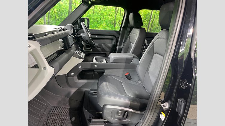 2023 認定中古車 Land Rover Defender 110 サントリーニブラック D300 AWD（AT） X-DYNAMIC SE