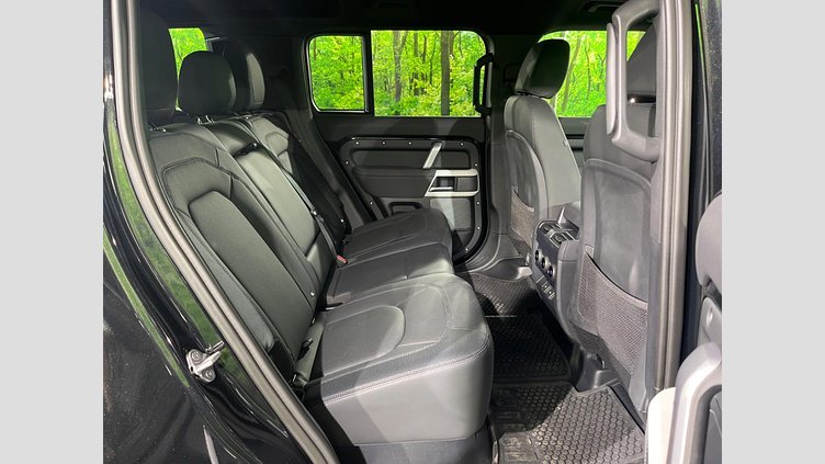 2023 認定中古車 Land Rover Defender 110 サントリーニブラック D300 AWD（AT） X-DYNAMIC SE
