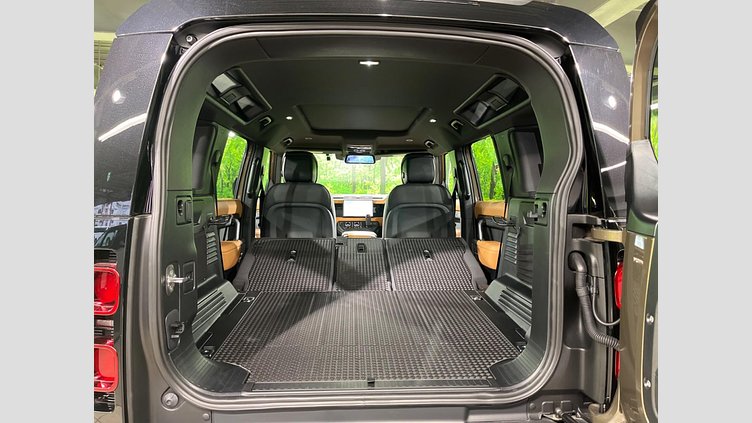 2024 認定中古車 Land Rover Defender 110 ゴンドワナストーン D300 AWD（AT） X-DYNAMIC HSE