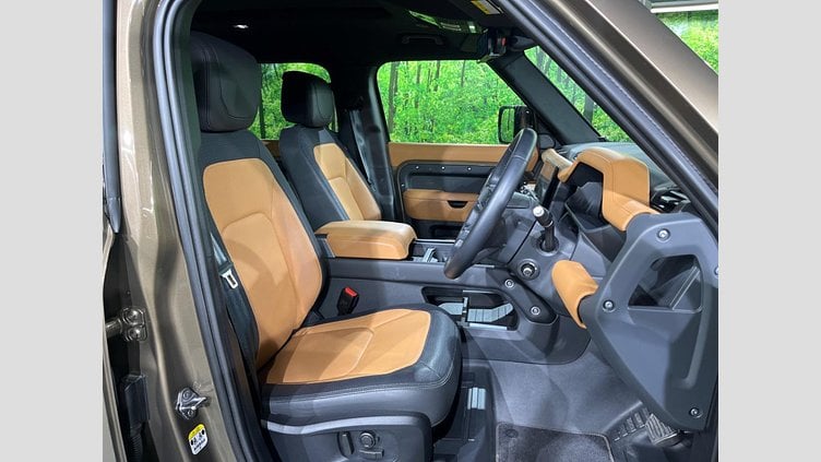 2024 認定中古車 Land Rover Defender 110 ゴンドワナストーン D300 AWD（AT） X-DYNAMIC HSE