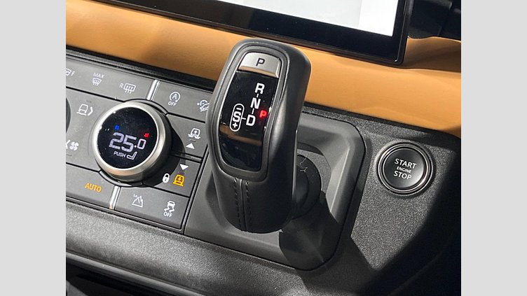 2024 認定中古車 Land Rover Defender 110 ゴンドワナストーン D300 AWD（AT） X-DYNAMIC HSE