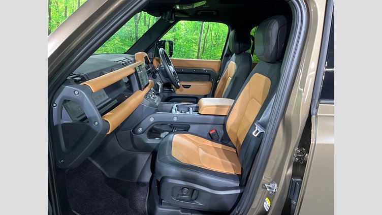 2024 認定中古車 Land Rover Defender 110 ゴンドワナストーン D300 AWD（AT） X-DYNAMIC HSE