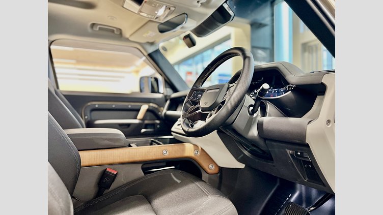 2023 認定中古車 Land Rover Defender 90 ゴンドワナストーン P300 AWD（AT） Standard
