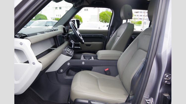 2023 認定中古車 Land Rover Defender 110 アイガーグレイ P300 AWD（AT） S