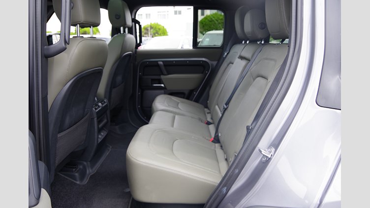 2023 認定中古車 Land Rover Defender 110 アイガーグレイ P300 AWD（AT） S
