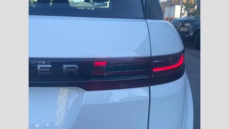 2024 認定中古車 Land Rover Range Rover Evoque フジホワイト D200マイルドハイブリッド（ディーゼル）  S