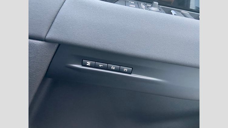 2024 認定中古車 Land Rover Range Rover Evoque フジホワイト D200マイルドハイブリッド（ディーゼル）  S
