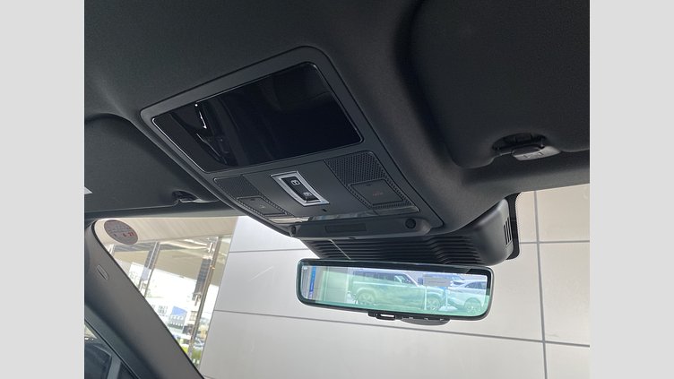 2024 認定中古車 Land Rover Range Rover Evoque フジホワイト D200マイルドハイブリッド（ディーゼル） スタンダードホイールベース S
