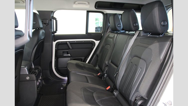 2020 認定中古車 Land Rover Defender 110 Fuji White 2.0 litre i4P Petrol P300 AWD（AT） S STARTUP EDITION