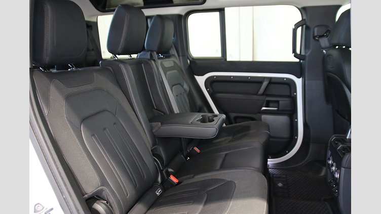 2020 認定中古車 Land Rover Defender 110 Fuji White 2.0 litre i4P Petrol P300 AWD（AT） S STARTUP EDITION