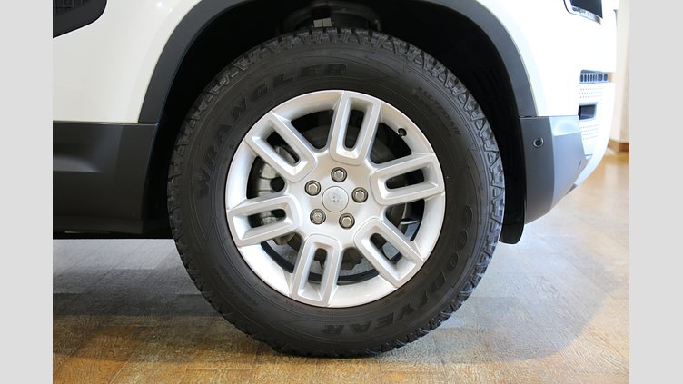 2020 認定中古車 Land Rover Defender 110 Fuji White 2.0 litre i4P Petrol P300 AWD（AT） S STARTUP EDITION