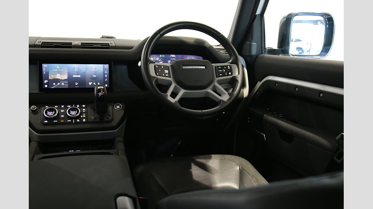 2020 認定中古車 Land Rover Defender 110 Fuji White 2.0 litre i4P Petrol P300 AWD（AT） S STARTUP EDITION