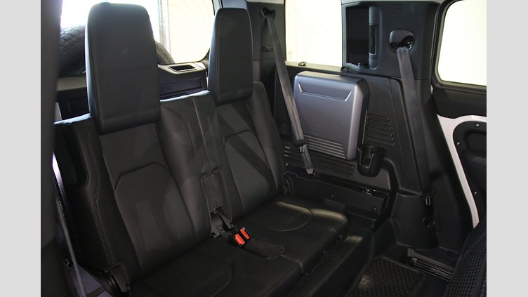 2020 認定中古車 Land Rover Defender 110 Fuji White 2.0 litre i4P Petrol P300 AWD（AT） S STARTUP EDITION