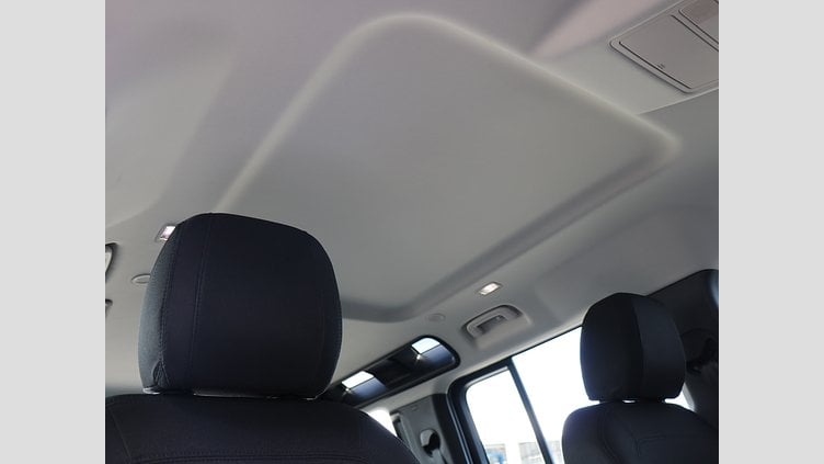 2020 認定中古車 Land Rover Defender 110 サントリーニブラック P300 AWD（AT） 007 Edition