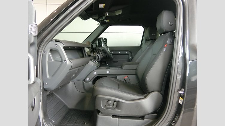 2024 認定中古車 Land Rover Defender 90 カルパチアングレイ D300 AWD（AT） X-DYNAMIC SE