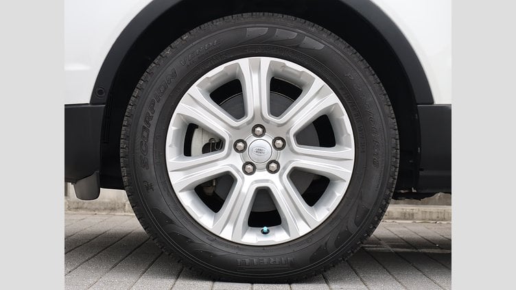 2018 認定中古車 Land Rover Range Rover Evoque Fuji White 2.0 litre i4D Diesel SEプラス