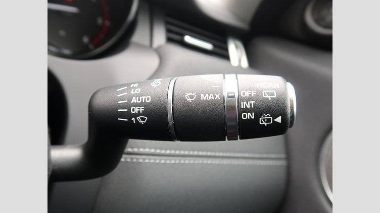 2018 認定中古車 Land Rover Range Rover Evoque Fuji White 2.0 litre i4D Diesel SEプラス