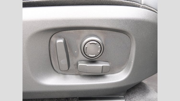 2018 認定中古車 Land Rover Range Rover Evoque Fuji White 2.0 litre i4D Diesel SEプラス