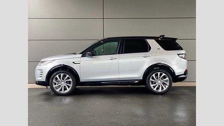 2024 認定中古車 Land Rover Discovery Sport ハクバシルバー D200マイルドハイブリッド（ディーゼル） 標準ホイール DYNAMIC SE
