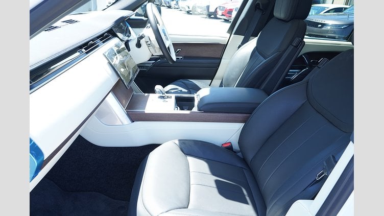 2024 認定中古車 Land Rover Range Rover Ostuni Pearl White P530 AWD（AT） ロングホイールベース7席シート HSE