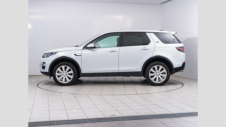 2015 認定中古車 Land Rover Discovery Sport Yulong White 2.0 litre Si4 Petrol HSEラグジュアリー