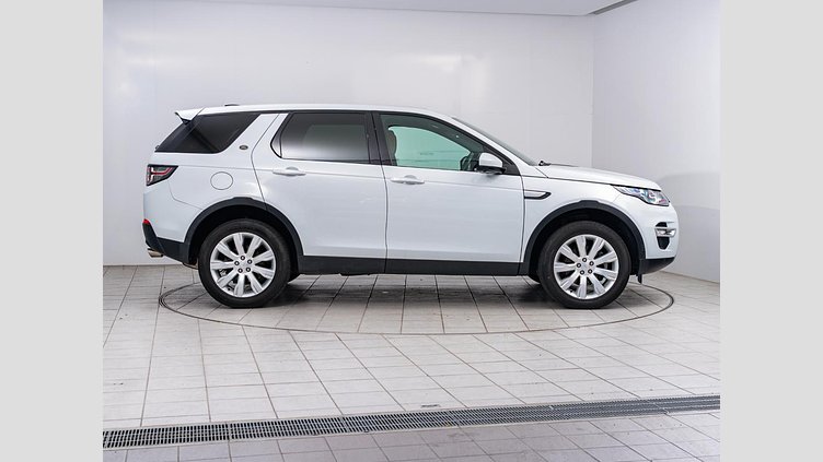 2015 認定中古車 Land Rover Discovery Sport Yulong White 2.0 litre Si4 Petrol HSEラグジュアリー