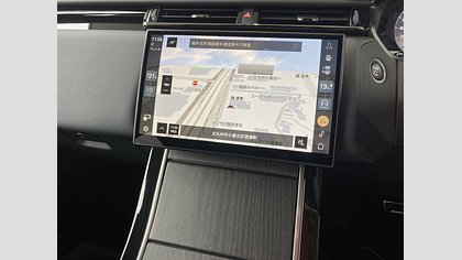 Range Rover Velar 11