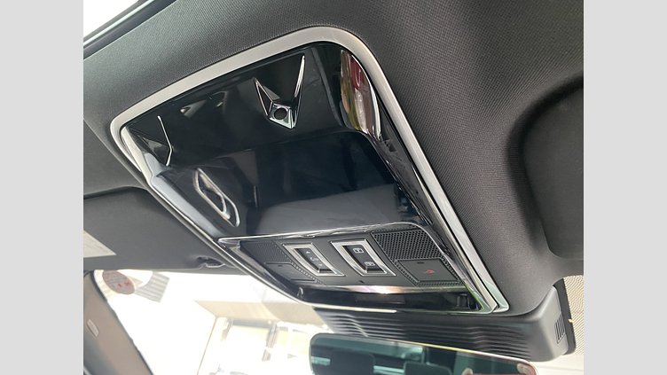 2024 認定中古車 Land Rover Range Rover Velar ヴァレジネブルー P400eプラグインハイブリッド（ガソリン） Standard Wheelbase Dynamic HSE