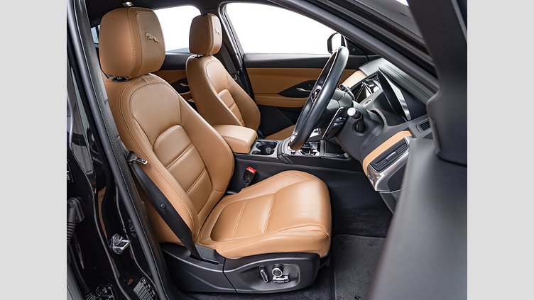 2022 認定中古車 Jaguar E-Pace サントリーニブラック P200 AWD（オートマチック） S