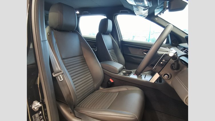 2024 認定中古車 Land Rover Discovery Sport サントリーニブラック P300eプラグインハイブリッド（ガソリン） 標準ホイール DYNAMIC HSE