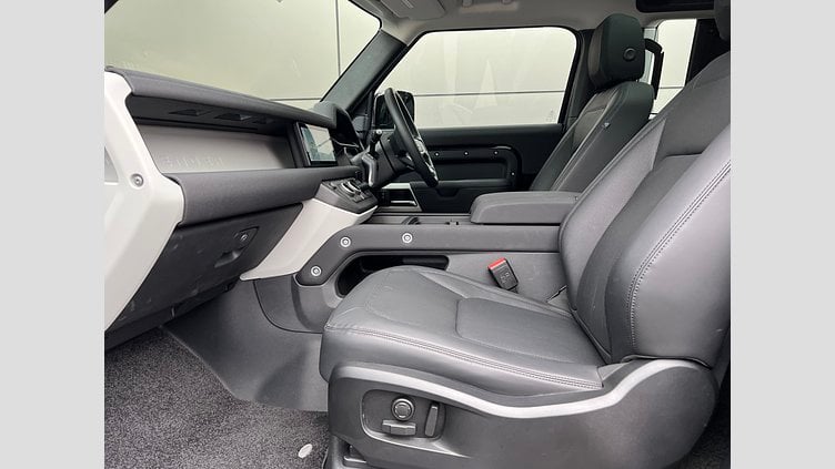 2023 認定中古車 Land Rover Defender 90 サントリーニブラック P300 AWD（AT） SE
