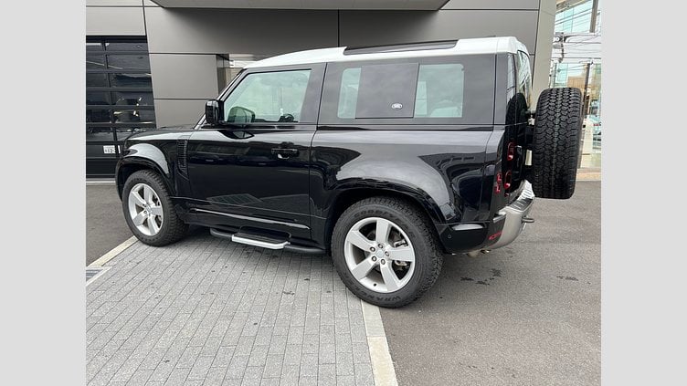 2023 認定中古車 Land Rover Defender 90 サントリーニブラック P300 AWD（AT） SE
