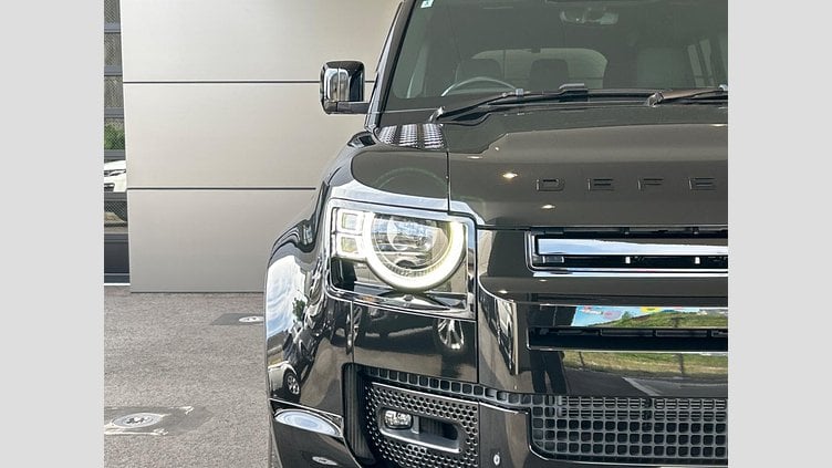 2022 認定中古車 Land Rover Defender 110 サントリーニブラック D300 AWD（AT） OO BLACK EDITION