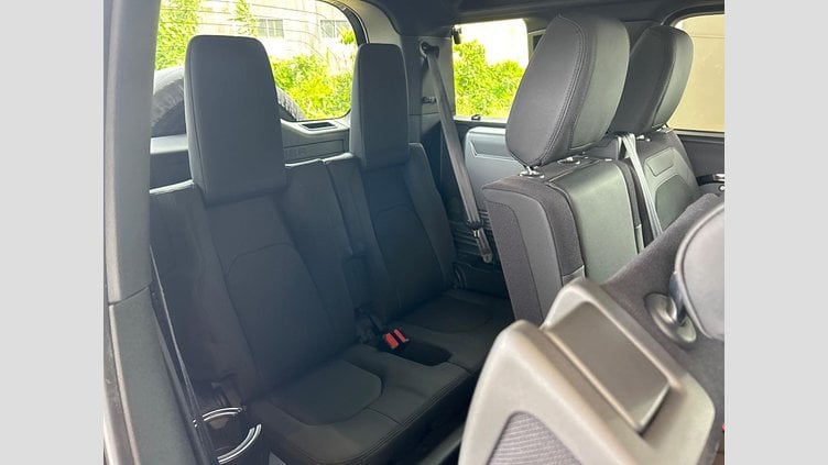 2022 認定中古車 Land Rover Defender 110 サントリーニブラック D300 AWD（AT） OO BLACK EDITION