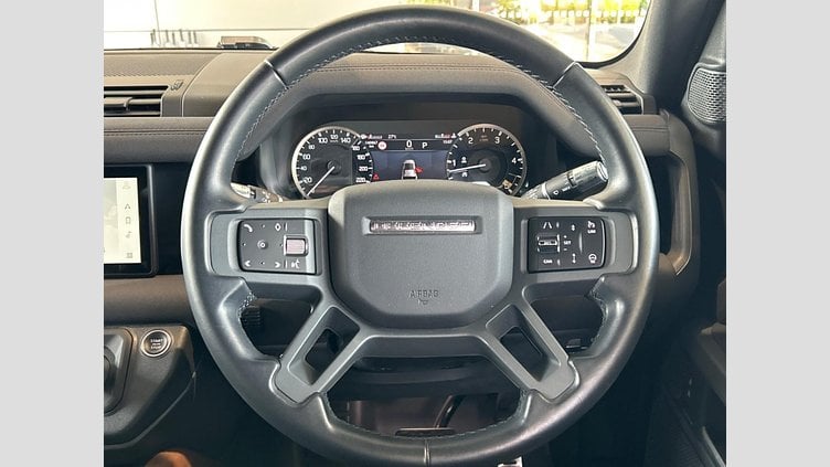 2022 認定中古車 Land Rover Defender 110 サントリーニブラック D300 AWD（AT） OO BLACK EDITION