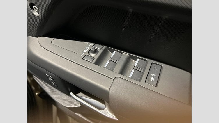 2024 認定中古車 Land Rover Defender 110 ゴンドワナストーン D300 AWD（AT） S